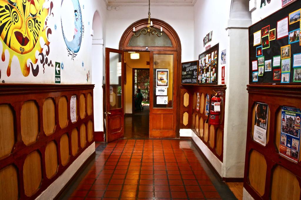 The Point Hostels ليما المظهر الخارجي الصورة