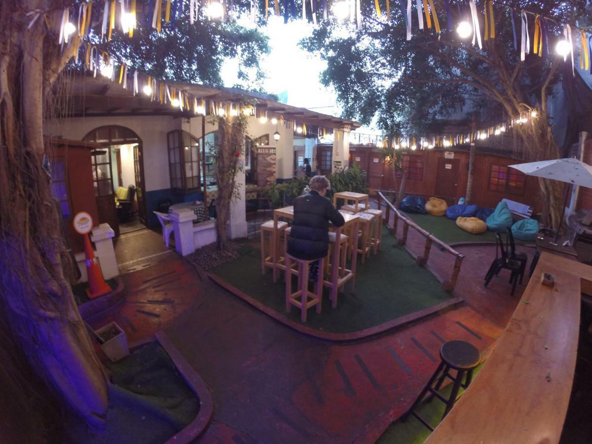 The Point Hostels ليما المظهر الخارجي الصورة