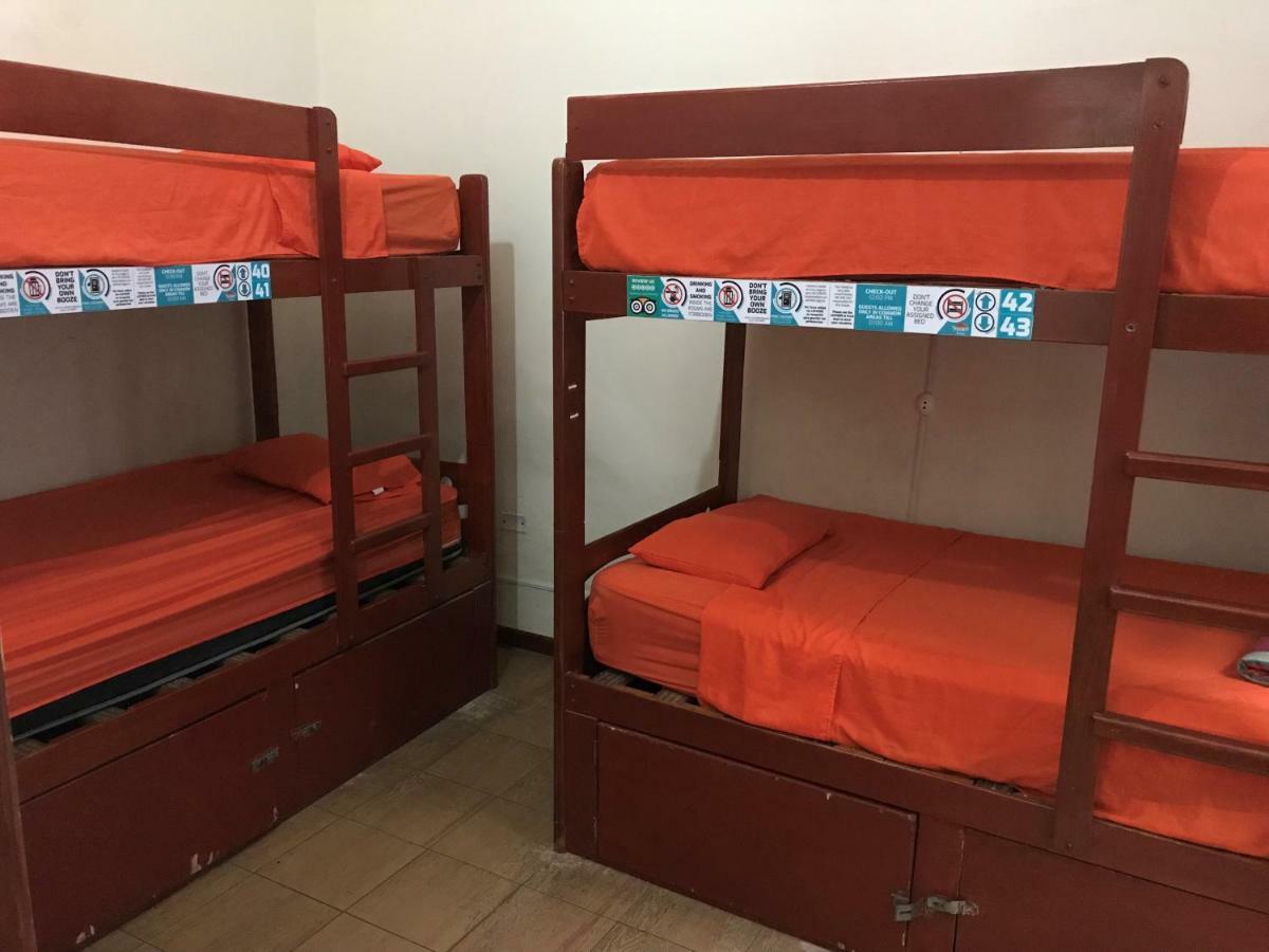 The Point Hostels ليما المظهر الخارجي الصورة