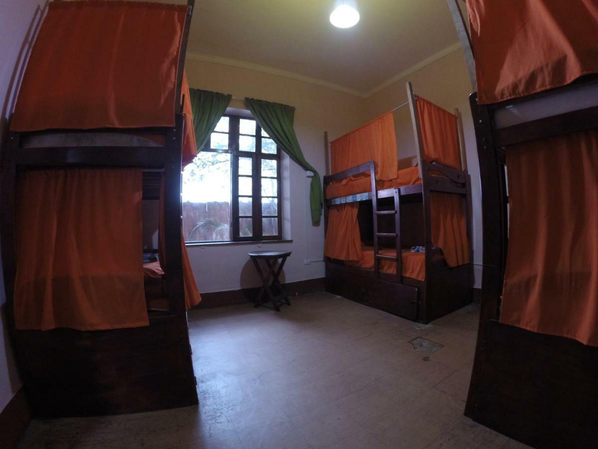 The Point Hostels ليما المظهر الخارجي الصورة